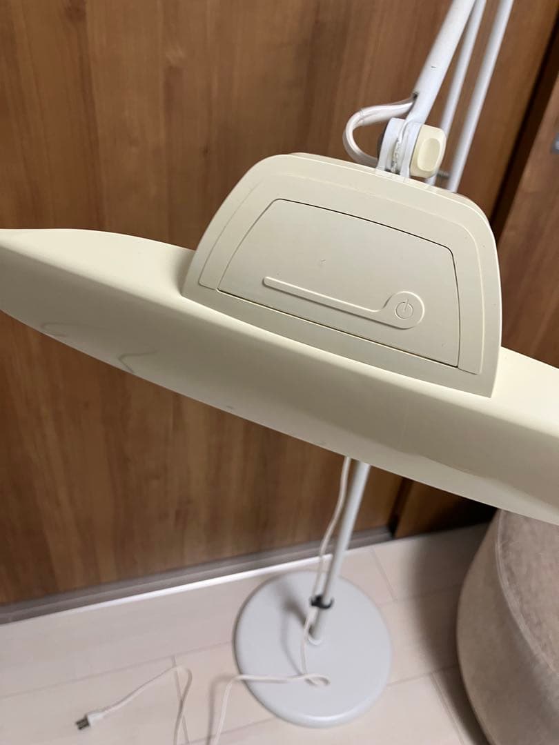 スワン電器　フロアスタンド￼　アーム式 ホワイト
