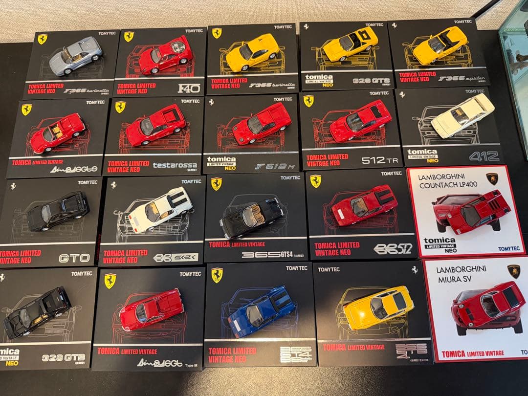 トミカ 限定ミニカーセット フェラーリ・ランボルギーニ