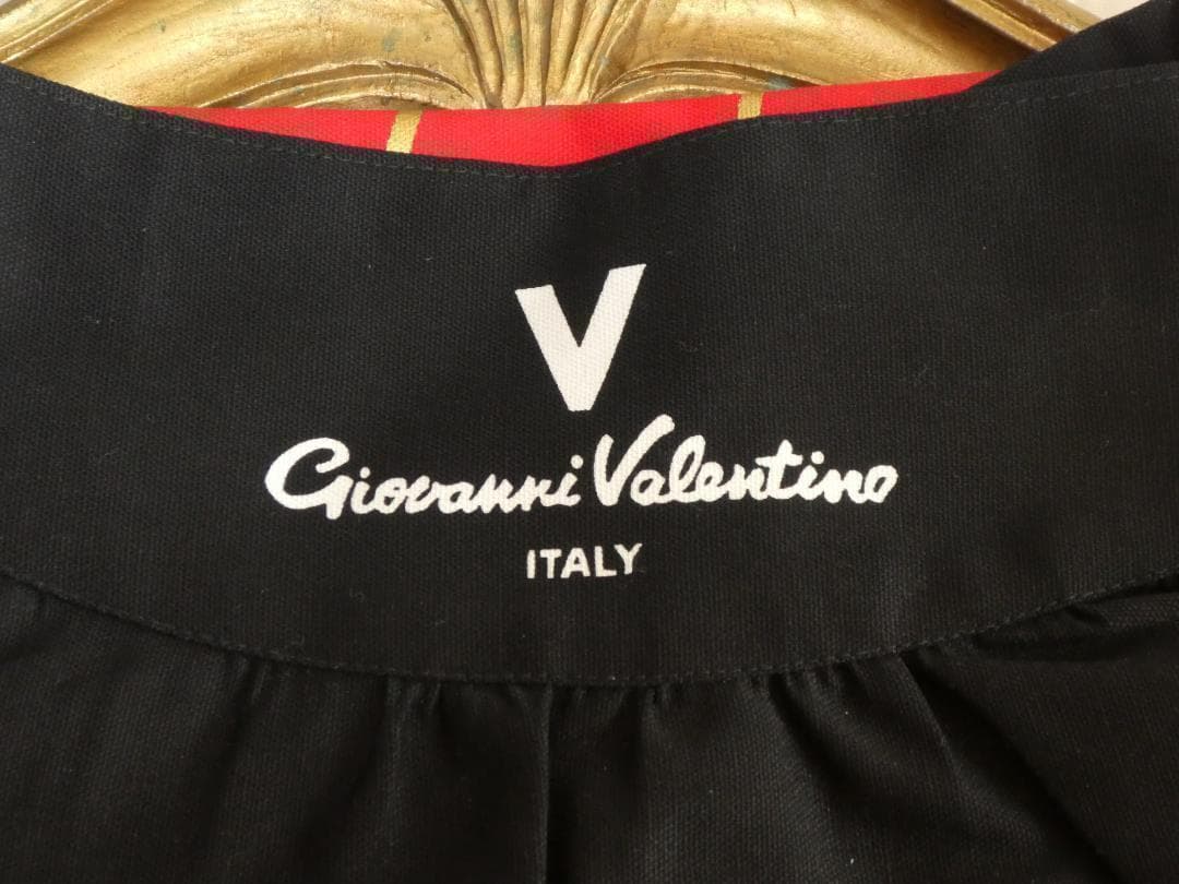 メルカリ便★Giovanni Valentino★レトロ　エプロン