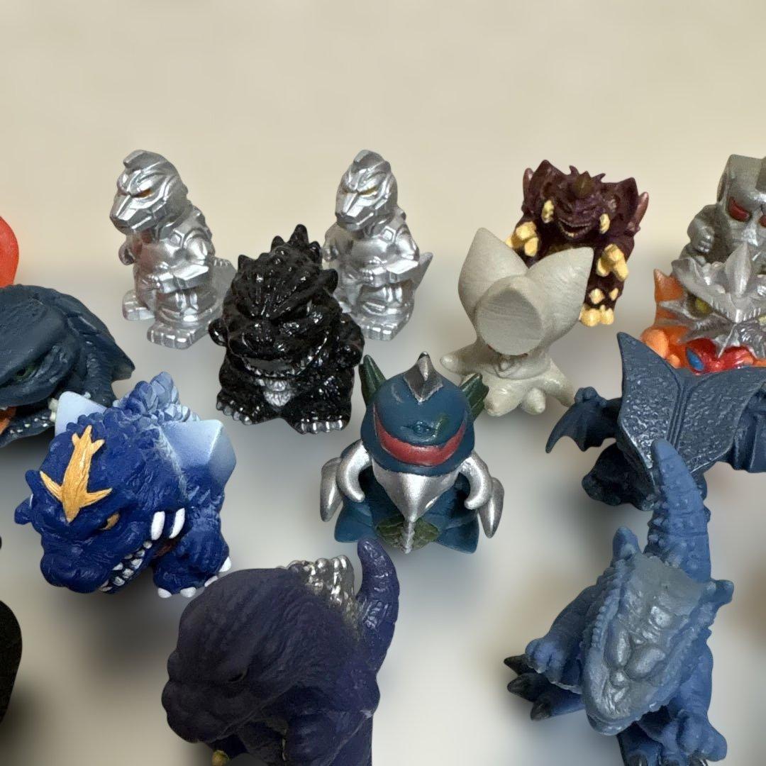 【レア・美品】ゴジラ ガメラ他　総進撃 指人形 23体セット