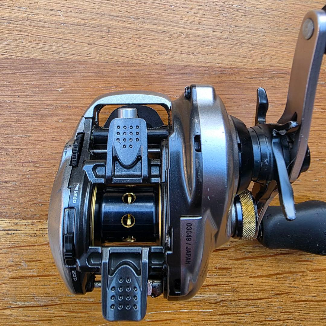 SHIMANO シマノ 13メタニウム XG 左ハンドル ベイトリール