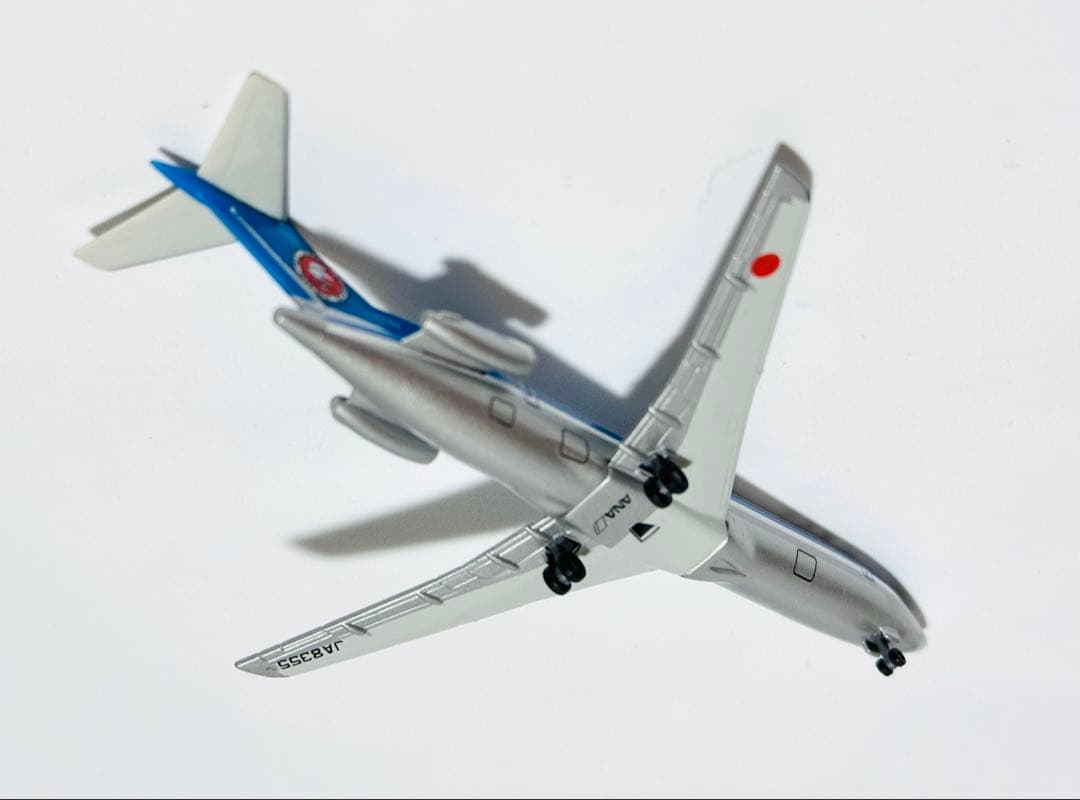 全日空商事 1/500 B727-200エプロンジオラマ NH50012