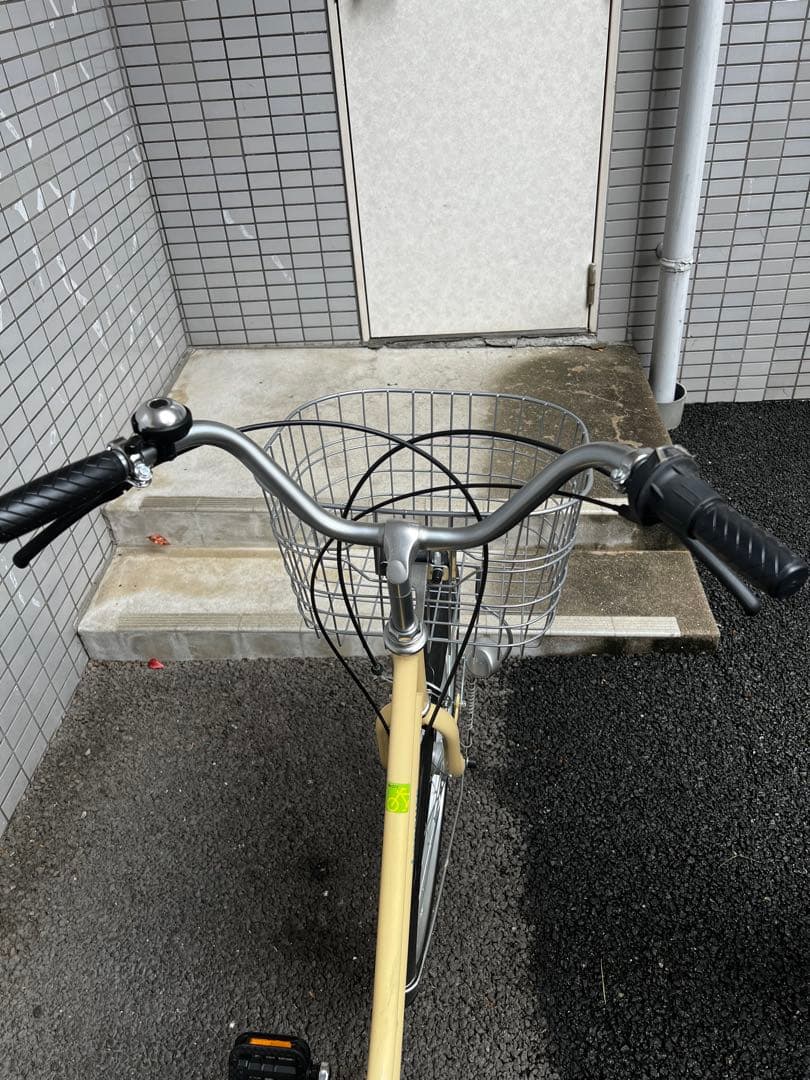 美品 自転車 26インチ 6段変速 オートライト カゴ付き Lapeure