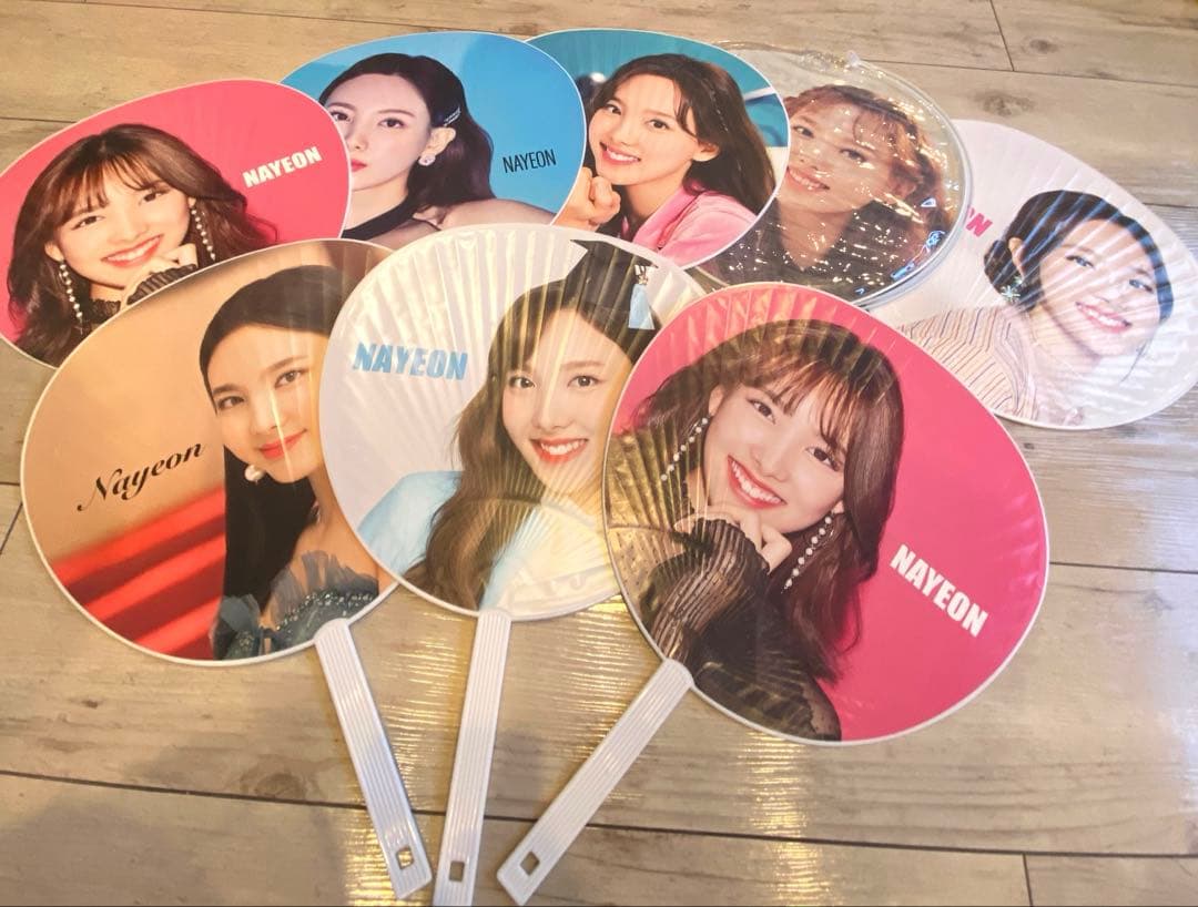 TWICE ナヨン うちわ ライブ ツアー