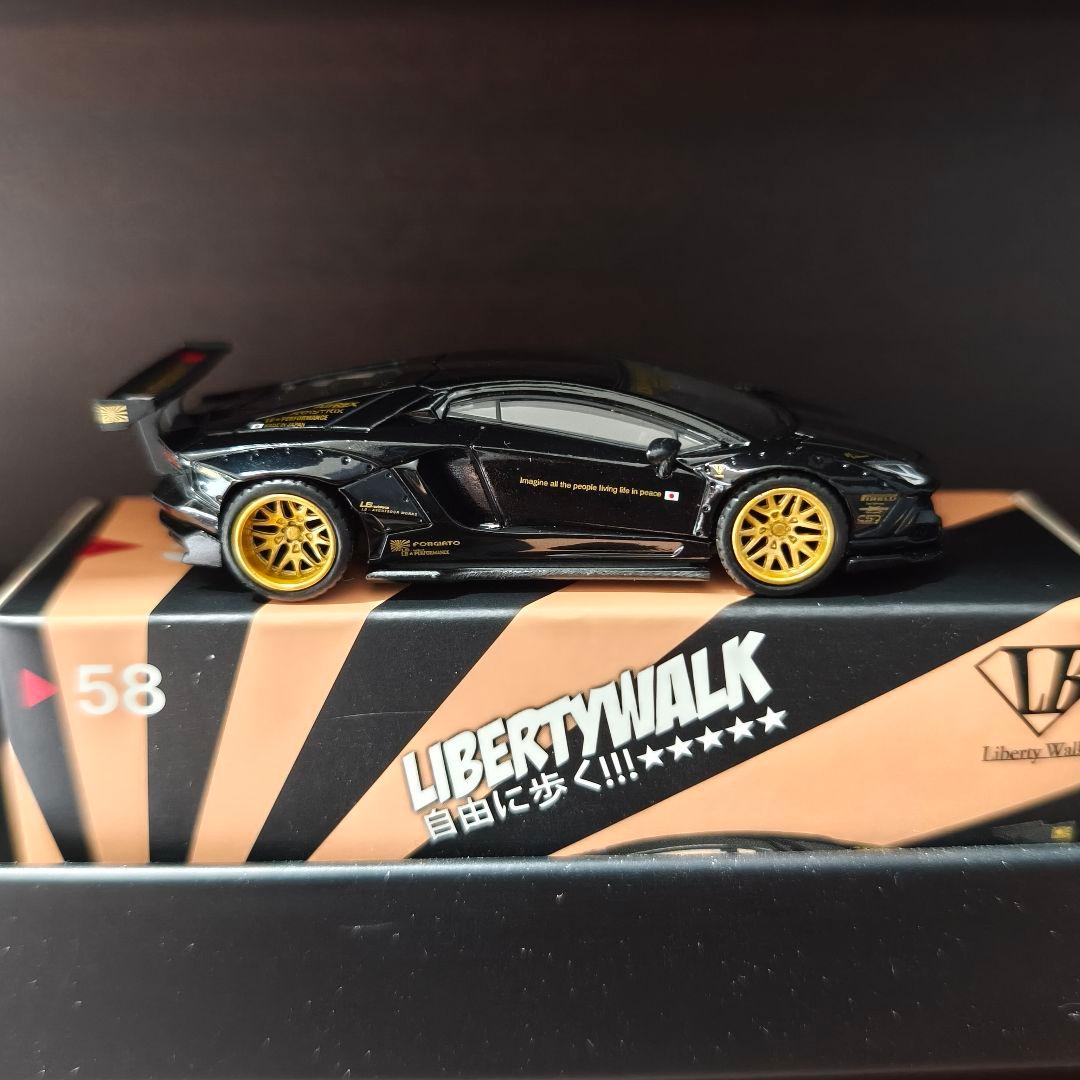 MINI GT LB★WORKS ランボルギーニ アヴェンタドール ブラック 右