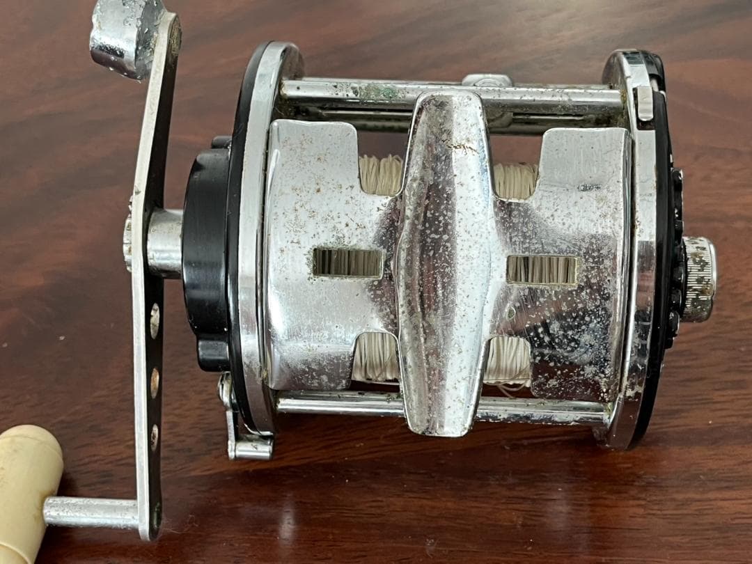 ◆DAIWA ダイワ Dynamic ダイナミック700s 両軸リール
