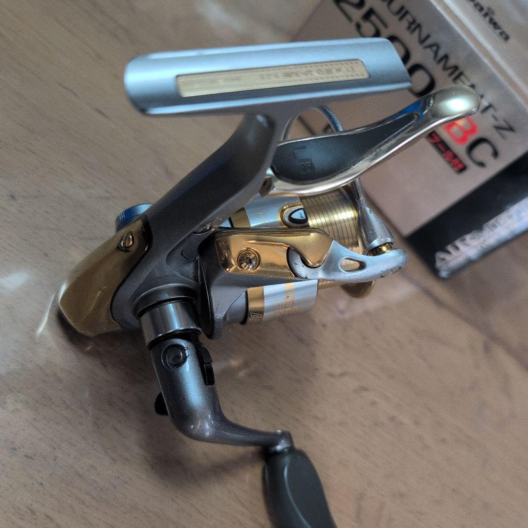 DAIWA TOURNAMENT−Z 2500LBC 替スプール付