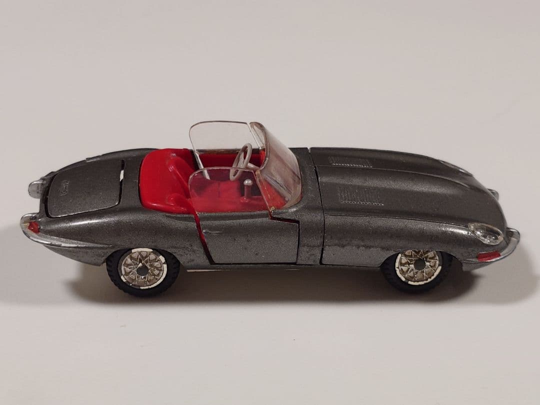 ミニカー TEKNO 926 JAGUAR E TYPE