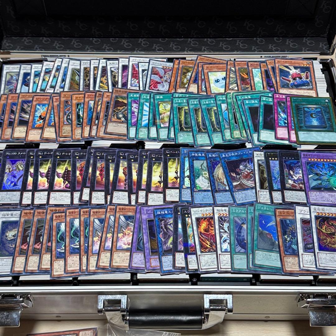 遊戯王 まとめ売り 5000枚以上＋海馬セットアタッシュケース付き おまけ有り