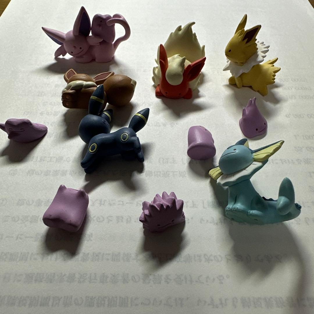 ポケモン　フィギュア　へんしんメタモン　ブイズ