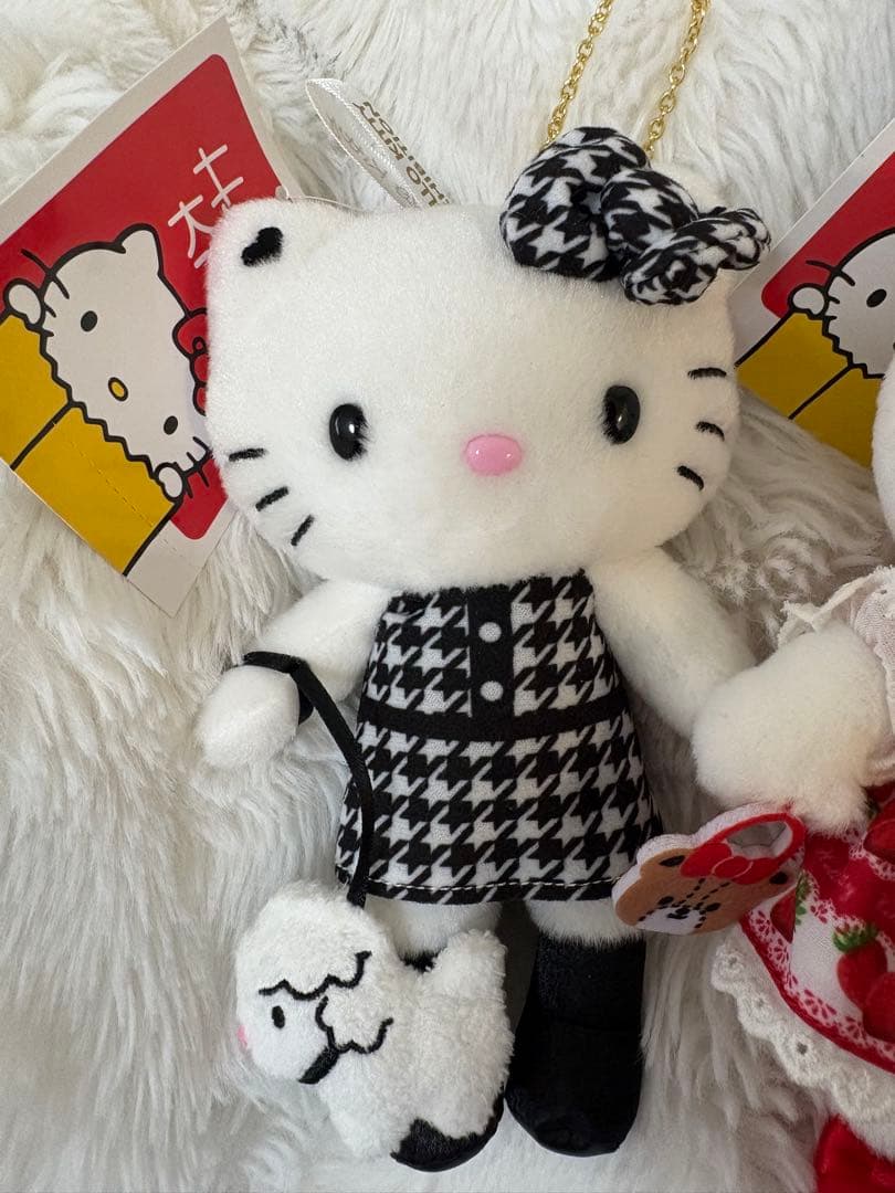 【ハローキティ】展限定 サンリオ キティちゃん ぬいぐるみキーホルダー2体セット