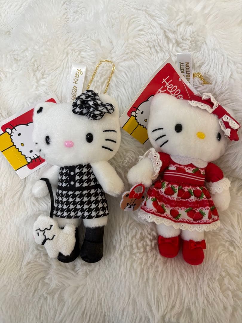 【ハローキティ】展限定 サンリオ キティちゃん ぬいぐるみキーホルダー2体セット