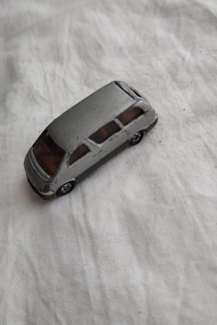 トミカ シルバー バン型ミニカー