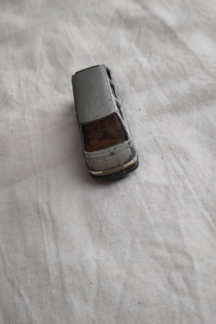 トミカ シルバー バン型ミニカー