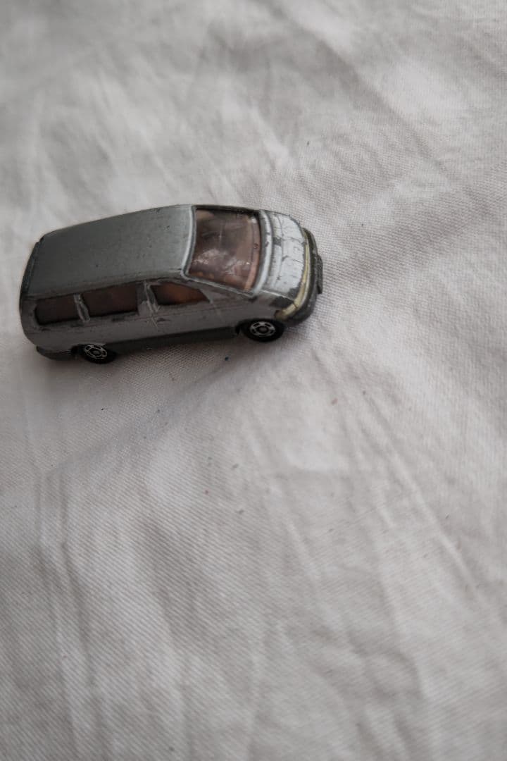 トミカ シルバー バン型ミニカー