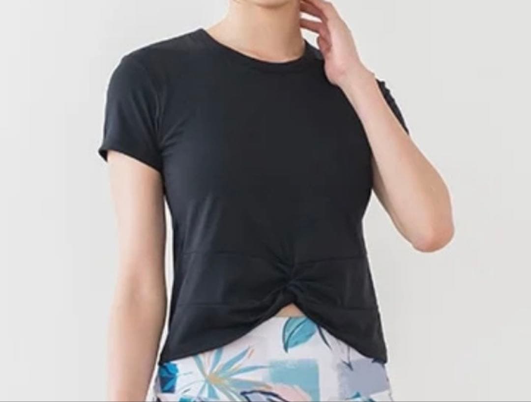 Lサイズ　SUKALA　カップ付きTシャツ　黒　ブラック　ラバ　ヨガウェア