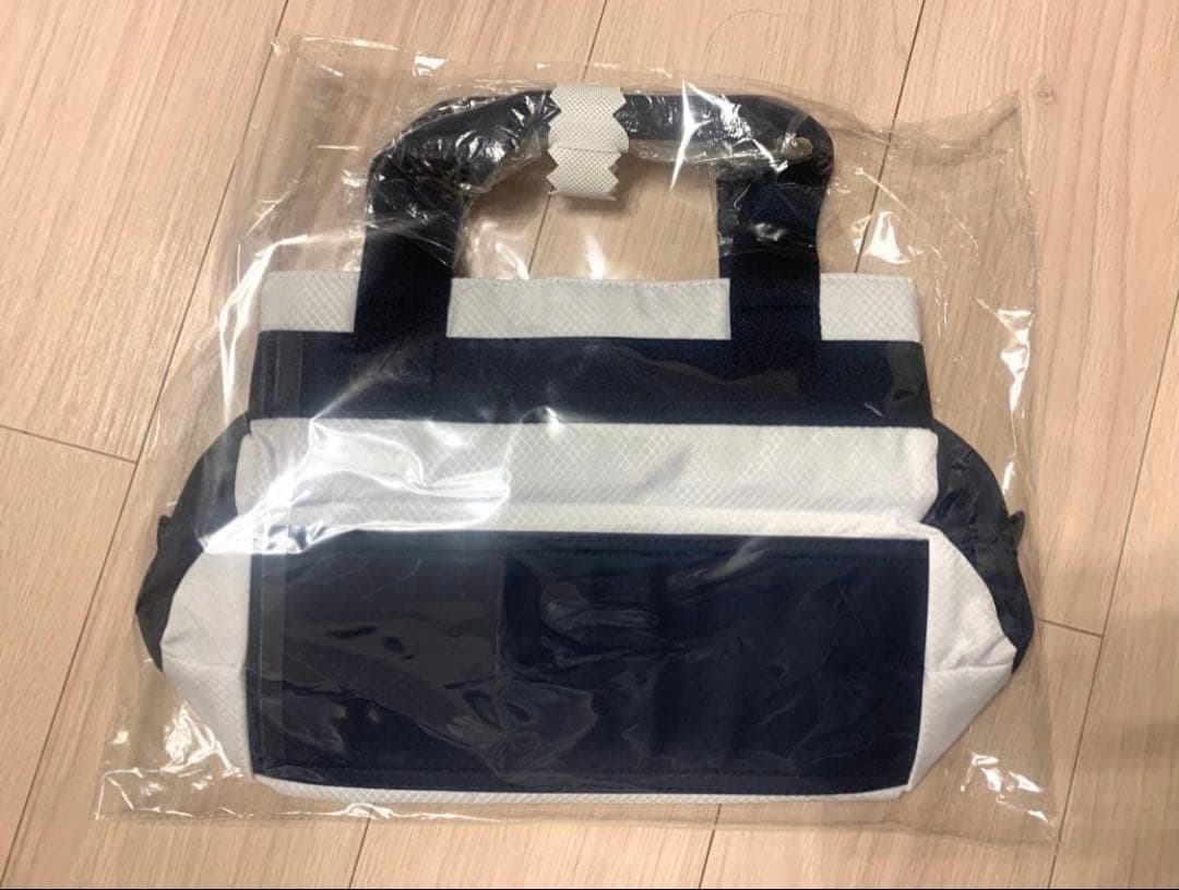 【新品未使用】アダバット adabat ロゴデザイン カートバッグ ホワイト