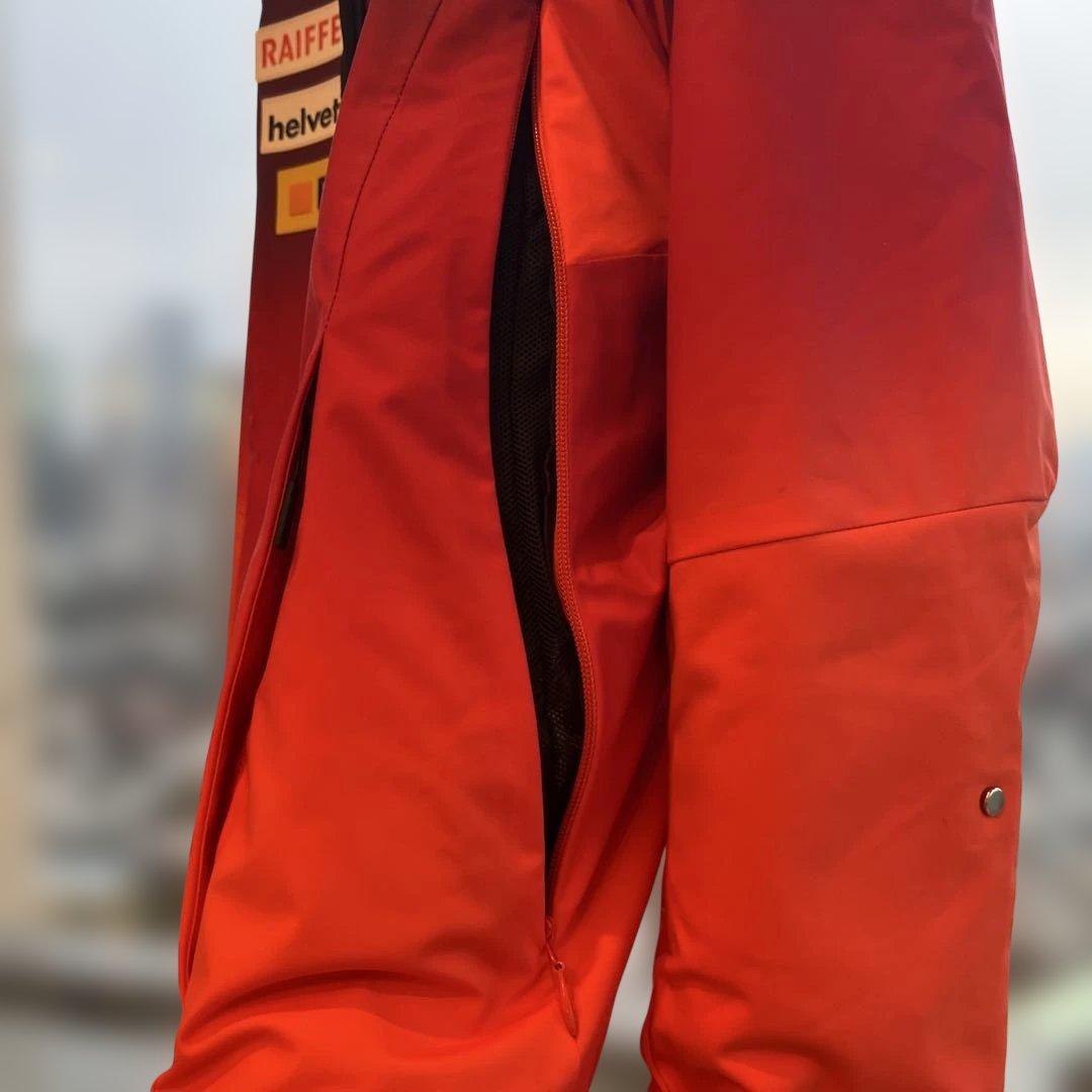 DESCENTE swiss ski フード付きジャケット 赤黒