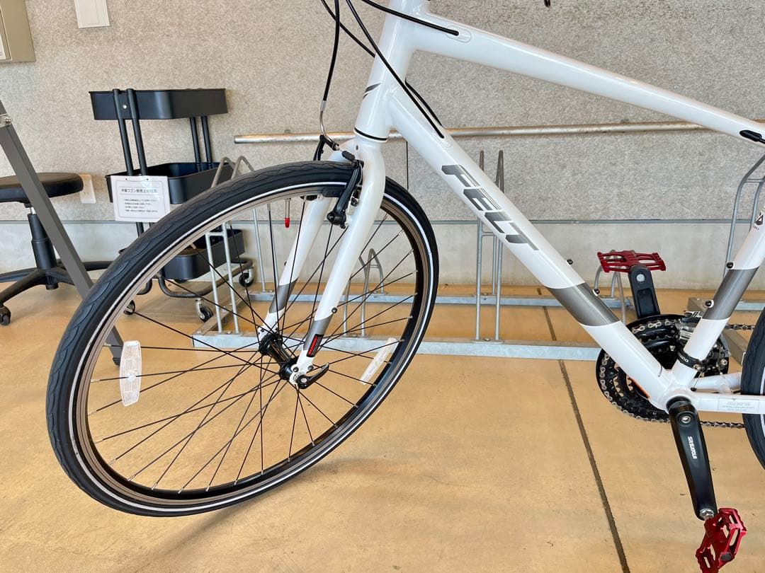 FELT VERZA SPEED 50 2023年モデル ホワイト クロスバイク