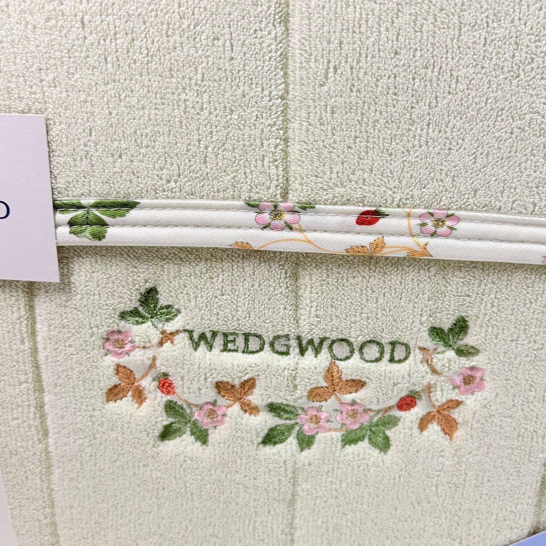 WEGDWOOD ウェッジウッド　ワイルドストロベリー　キルトパッドシーツ