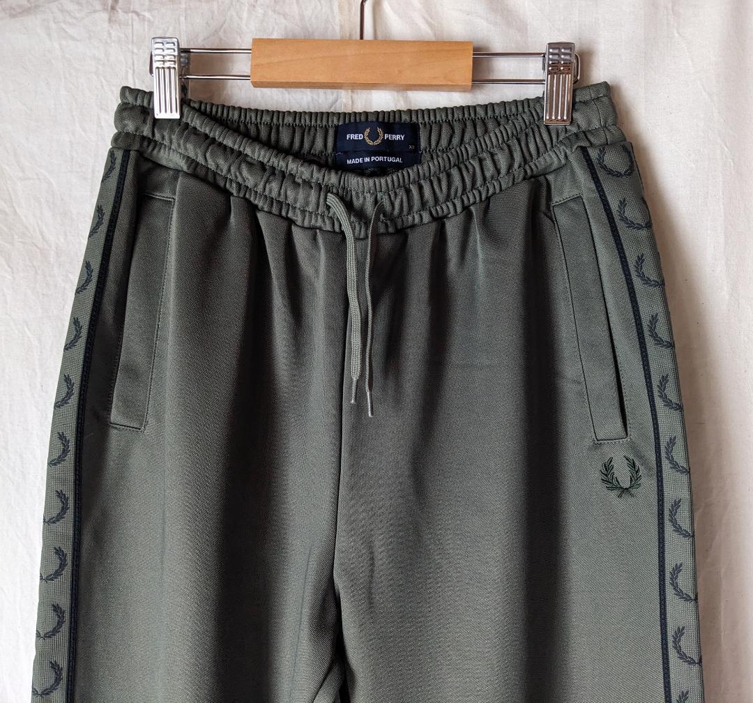 未使用美品　FRED PERRY フレッドペリー　トラックパンツ　ジャージ