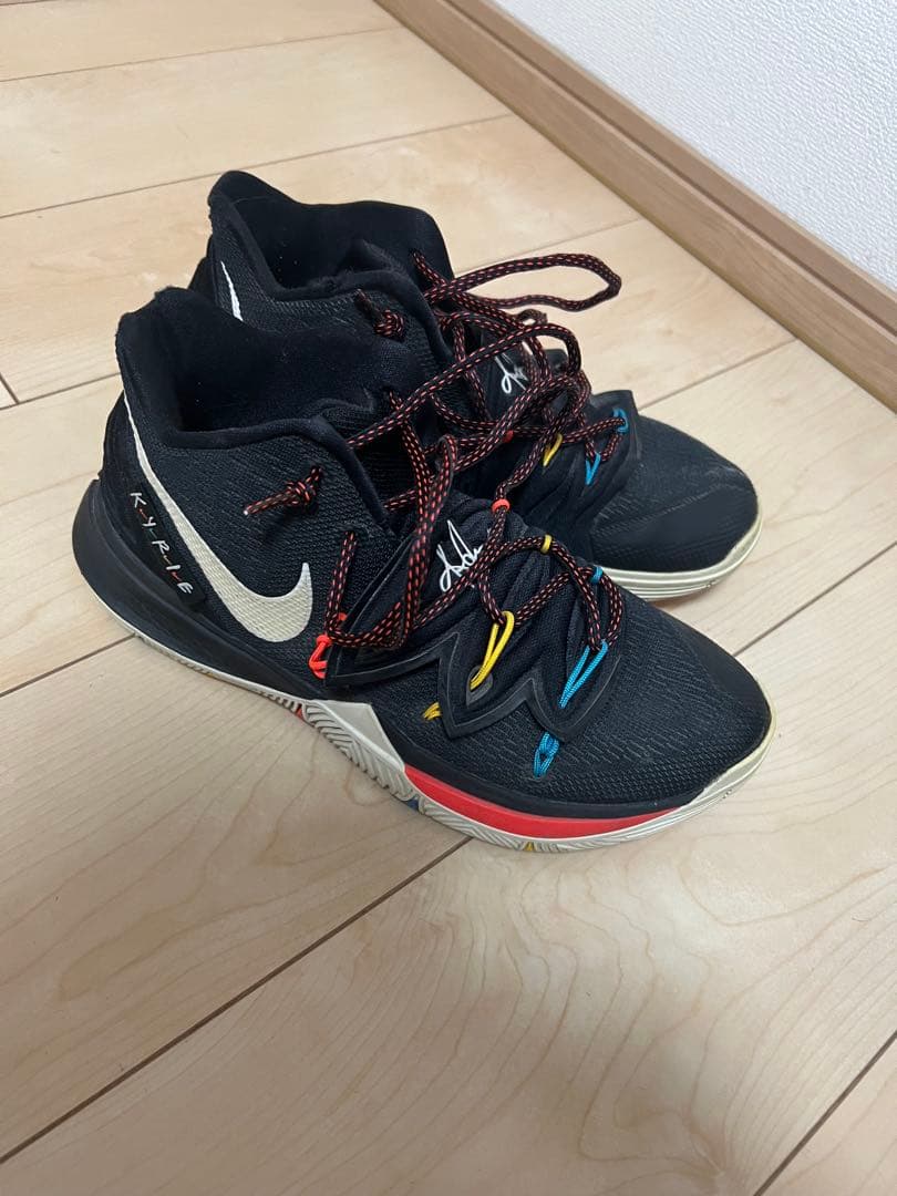 Nike Kyrie 5 ブラック/マルチカラー シューズ カイリー5