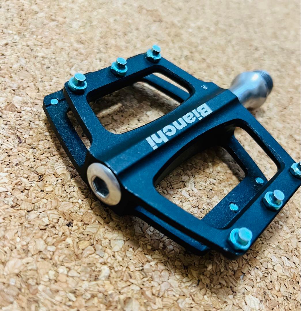 Bianchi cncフラットペダル