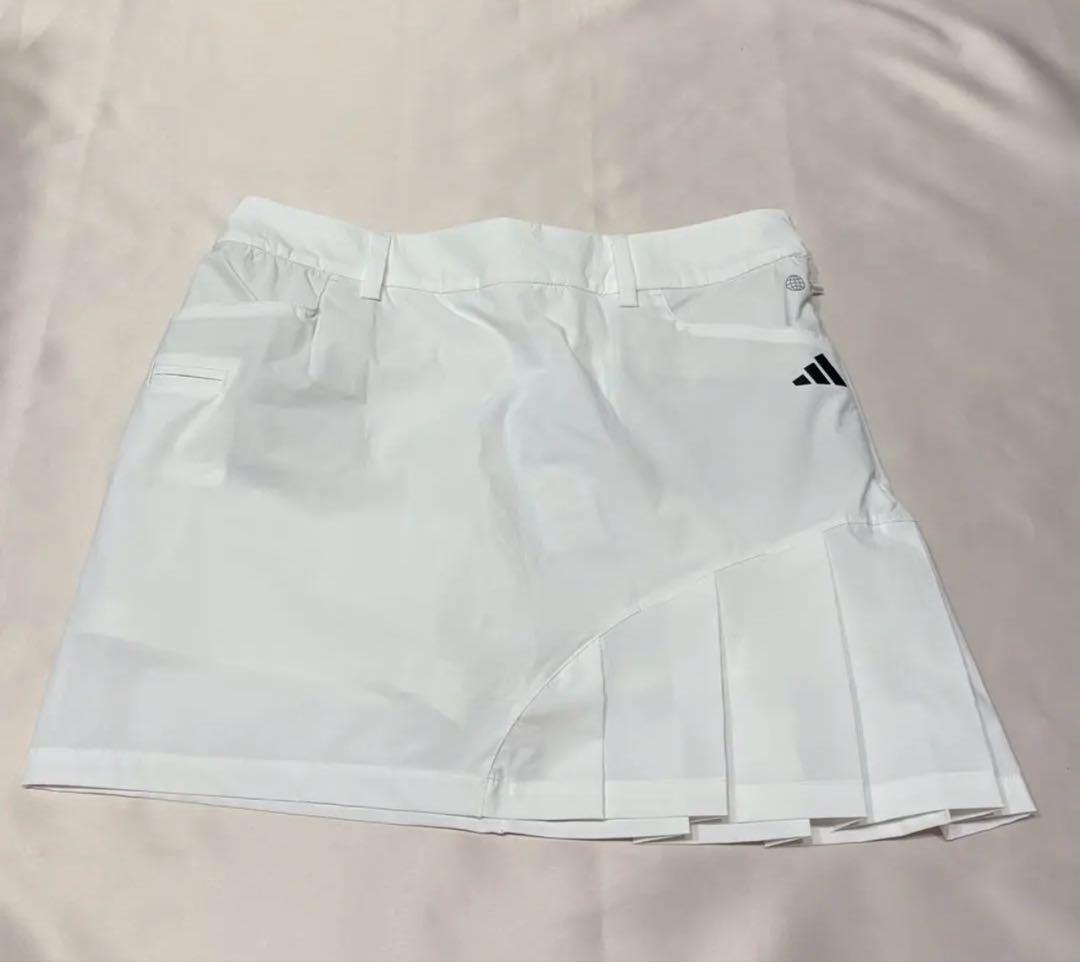 新品adidasゴルフ　 ポロシャツ　スカート　春夏セットアップ　軽量　大きめ