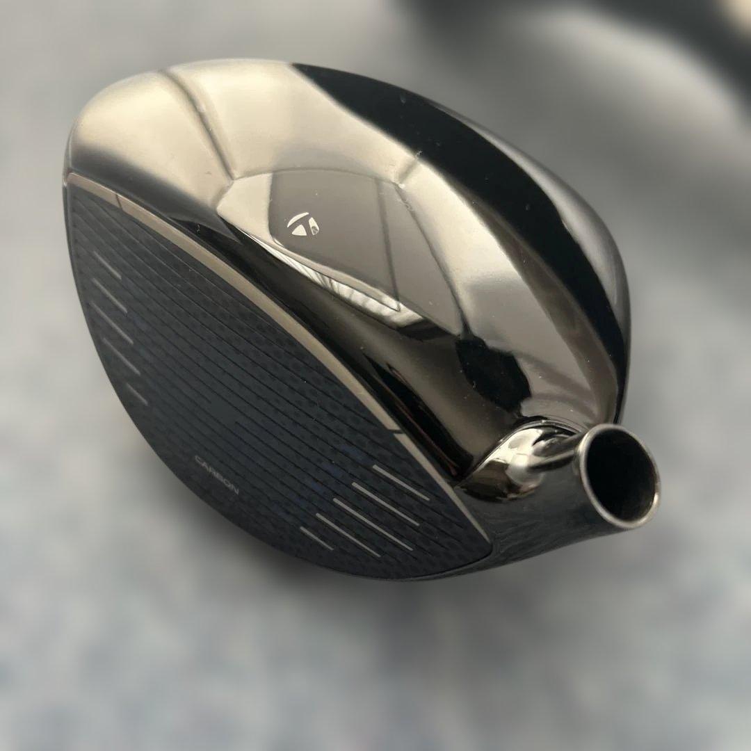 《テーラーメイド》Qi10 ドライバーヘッド10.5°＋ヘッドカバー TMC