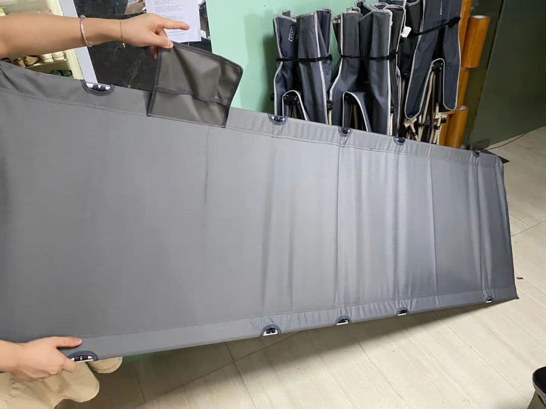 新品　撥水　軽量　折り畳み式　アウトドアコット　ベッド　ローコット　収納袋付き