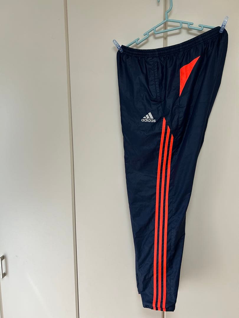 アディダスセットアップ シャカシャカ　 上下O/XL。
