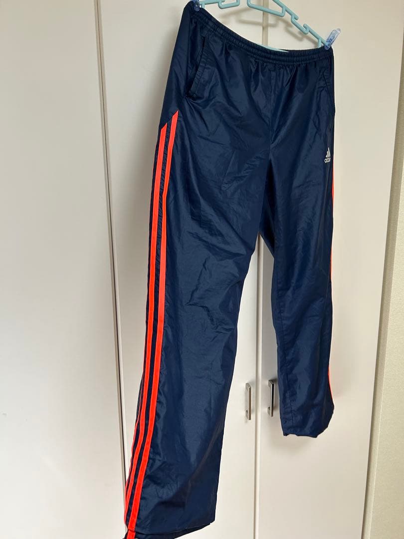 アディダスセットアップ シャカシャカ　 上下O/XL。