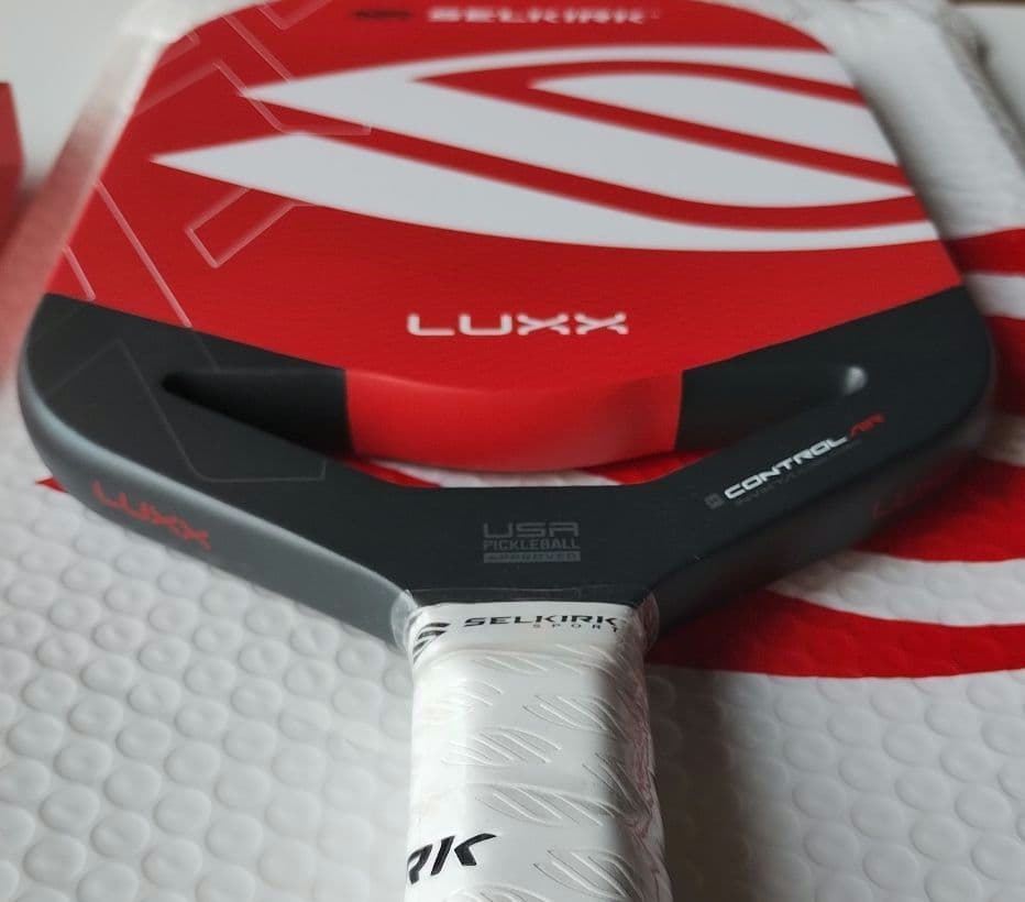 新品 セルカークLUXX Control Air ピックルボール パドル