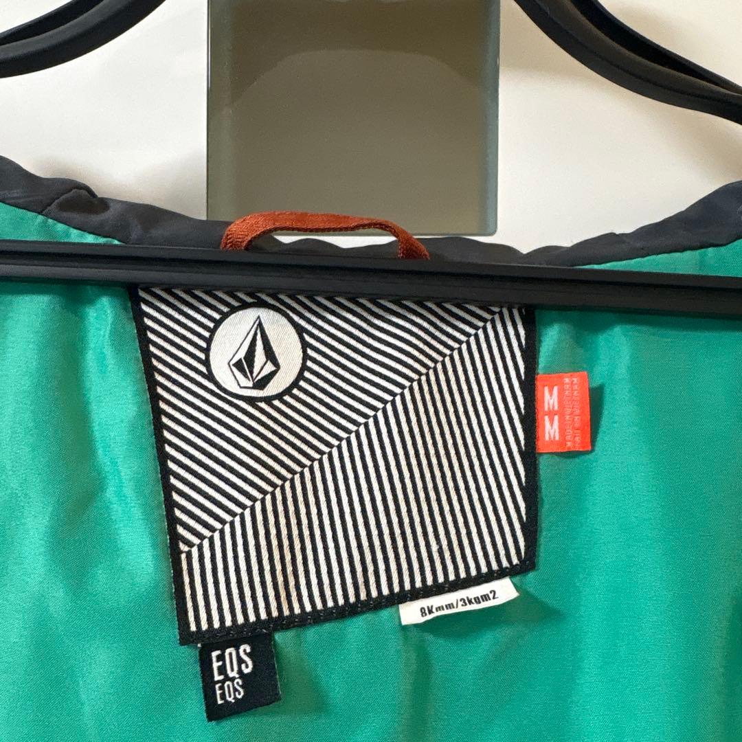 美品　Volcom スノーボードウェア　サイズＭ