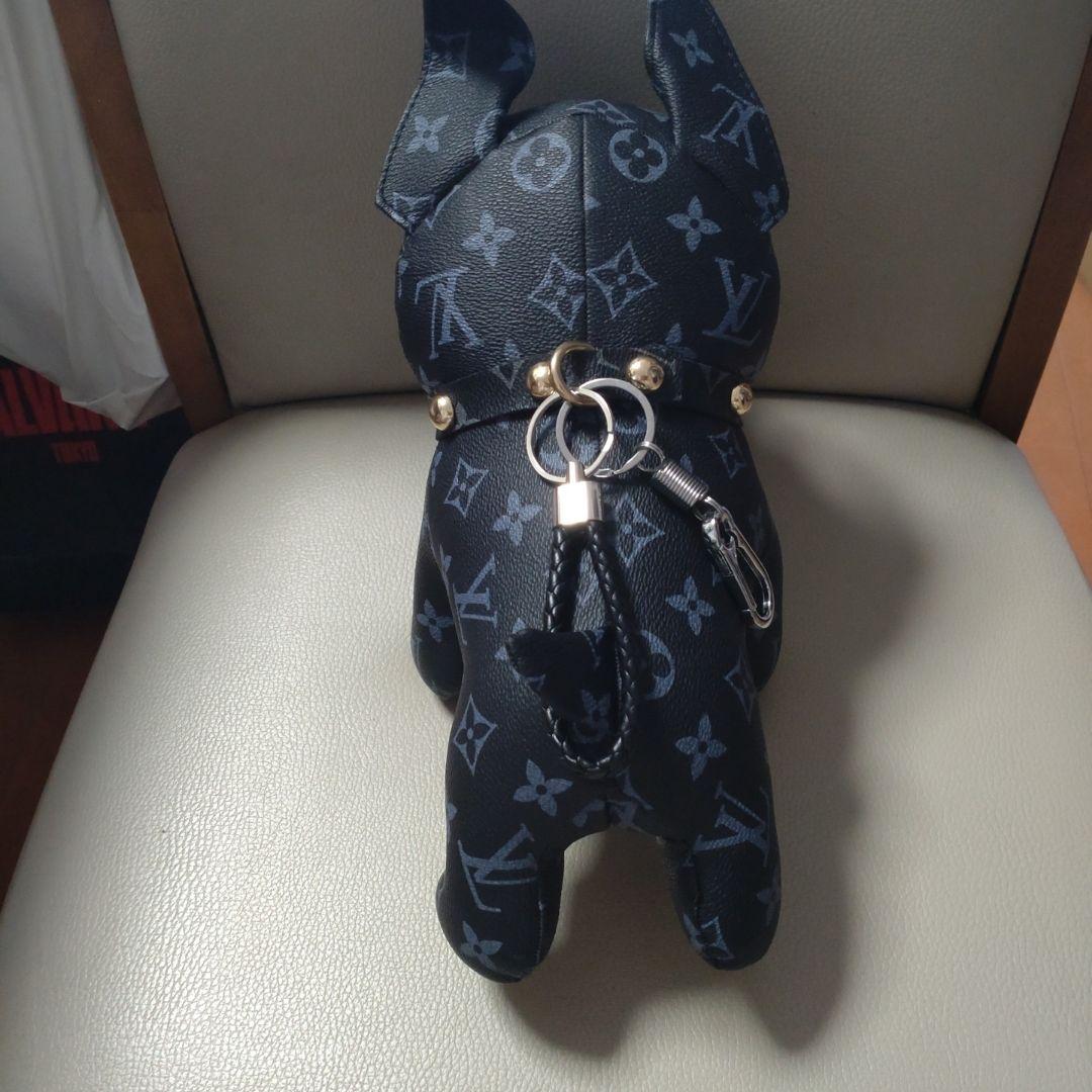 ルイ・ヴィトン 犬型ぬいぐるみキーホルダー モノグラムブラック