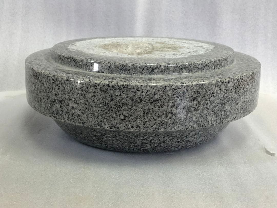 【御影石 丸型雨返し 下台 29cm】厚10cm 重厚感 古民家庭園