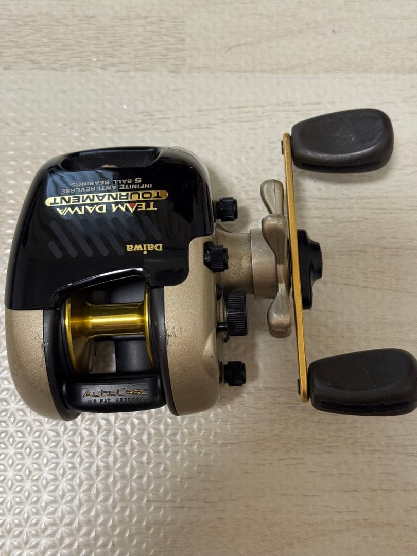 Daiwa TD1H Tournament ベイトリール