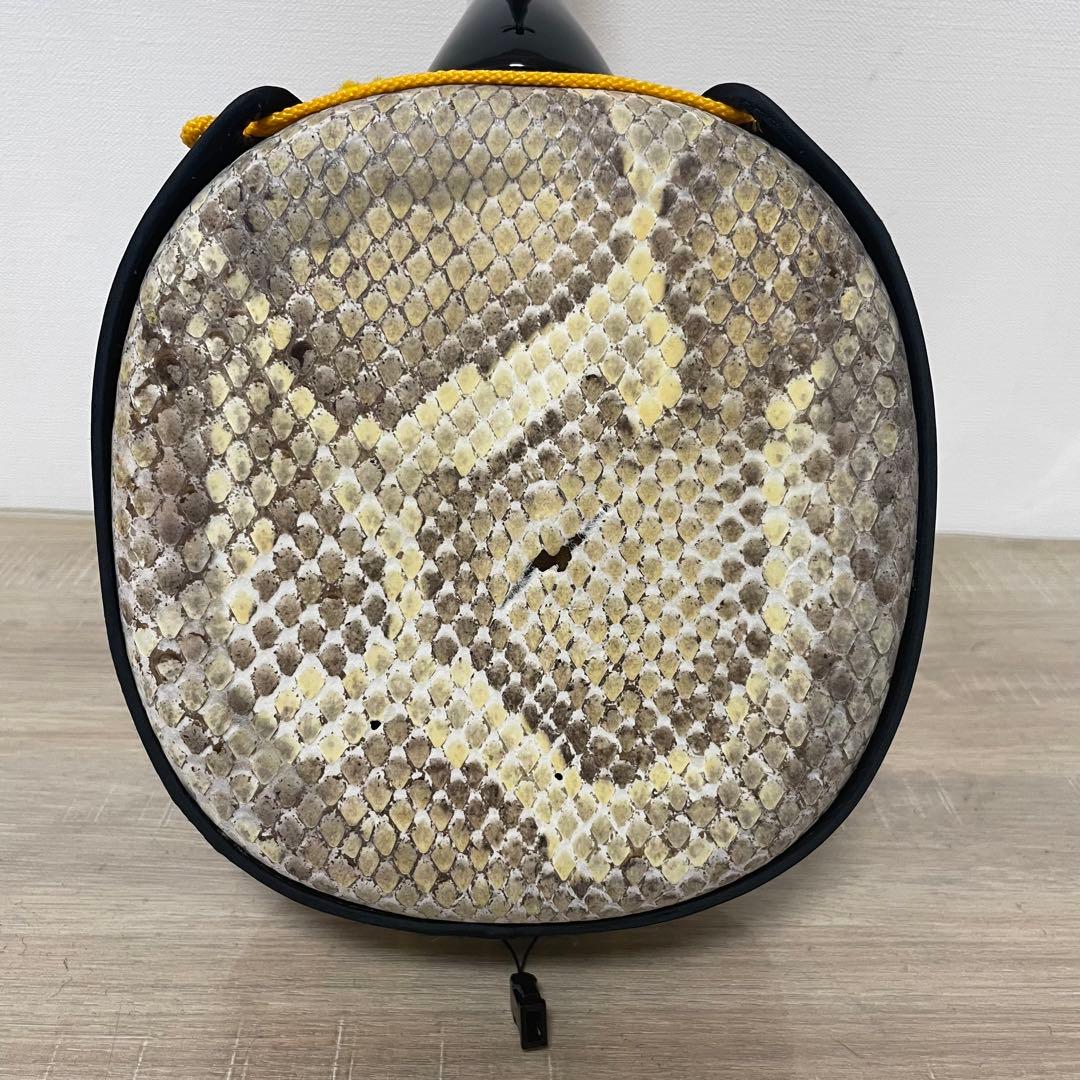 ★訳あり品★ 沖縄三線 蛇皮 三味線 龍柄 胴巻き 和楽器 ハードケース付 入門