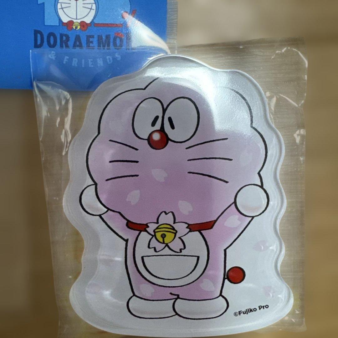 100%ドラえもん &FRIENDS桜　東京　アクリル　ステッカー　マグネット