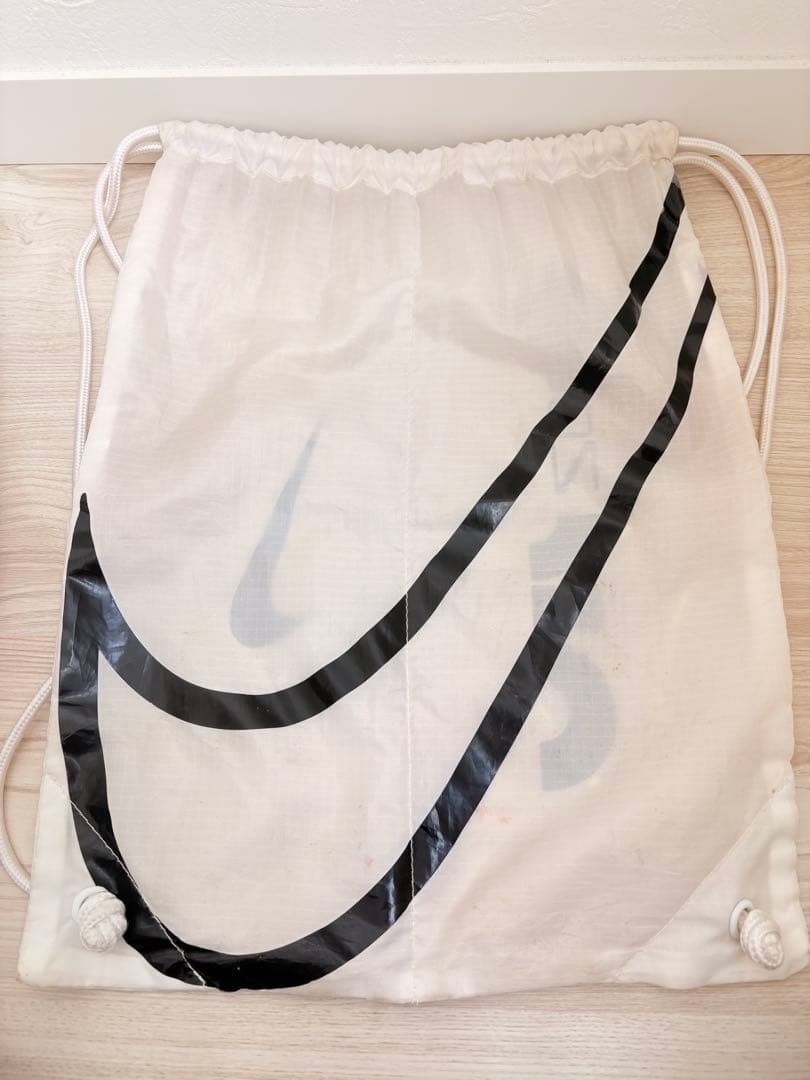 NIKE マックスフライモアテン