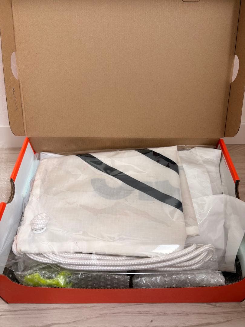 NIKE マックスフライモアテン