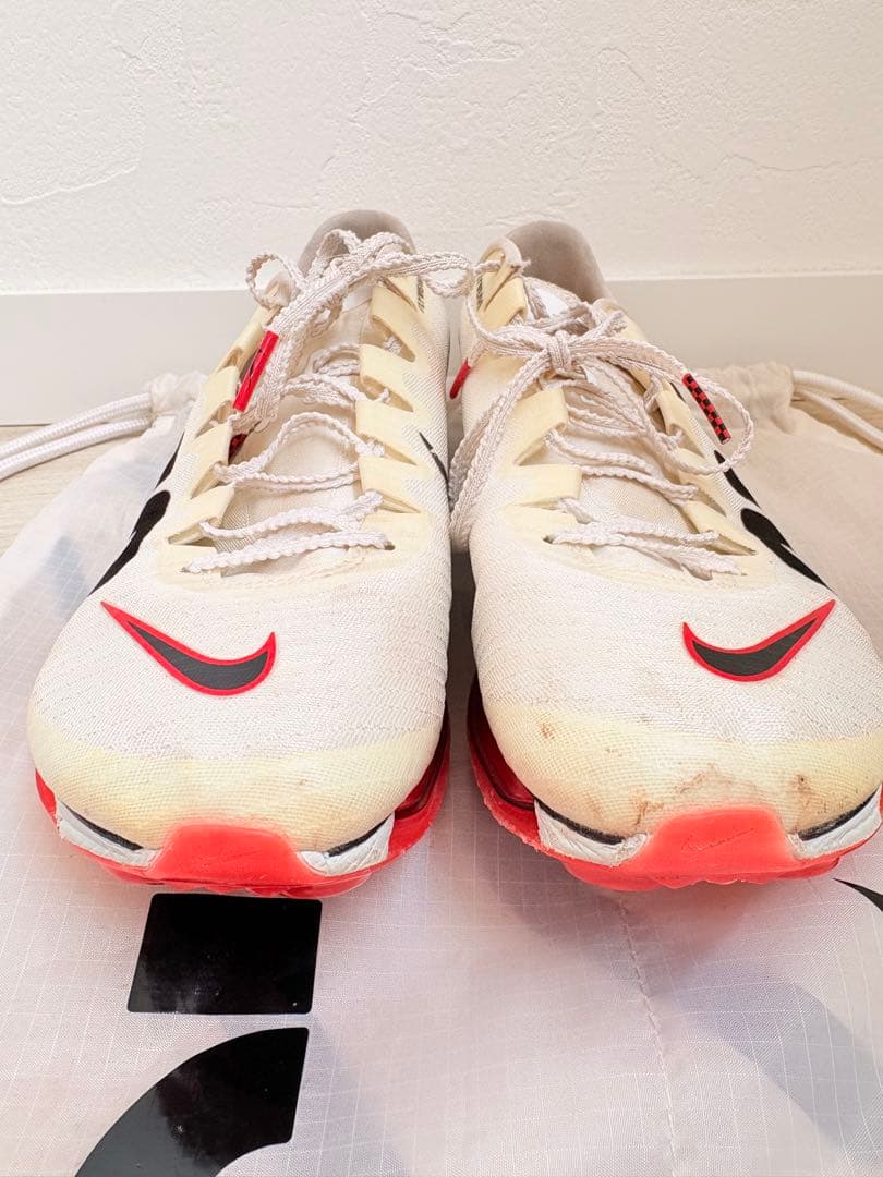 NIKE マックスフライモアテン