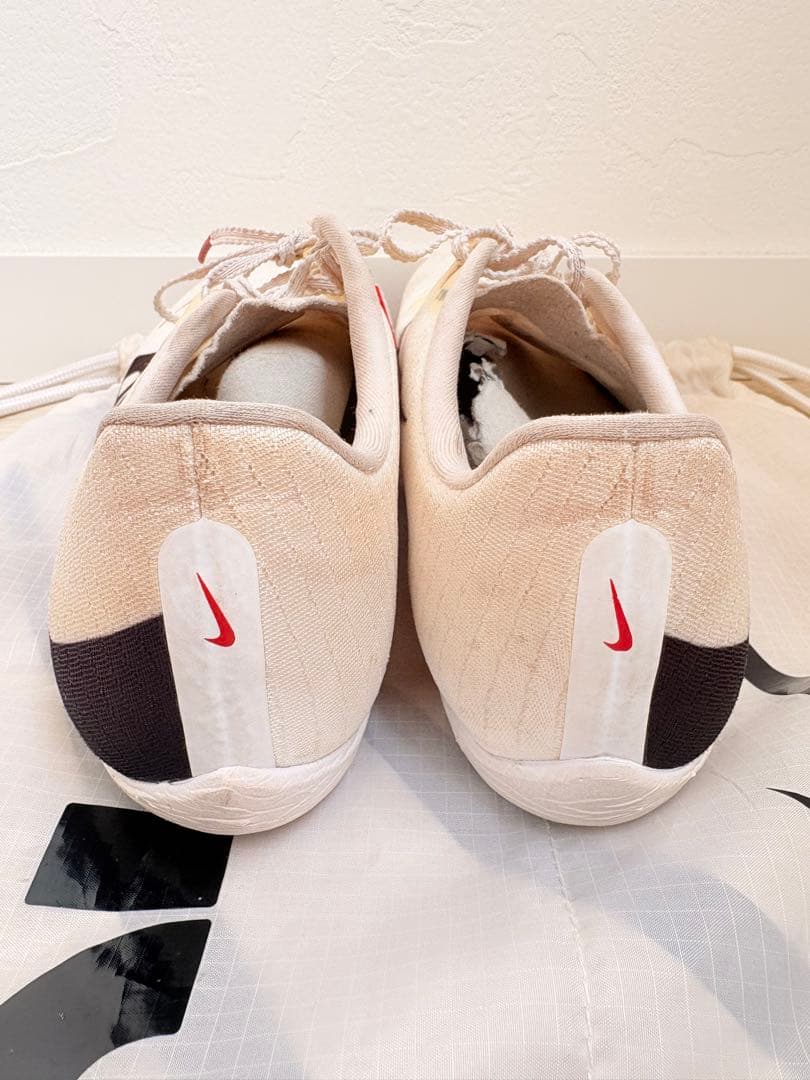 NIKE マックスフライモアテン