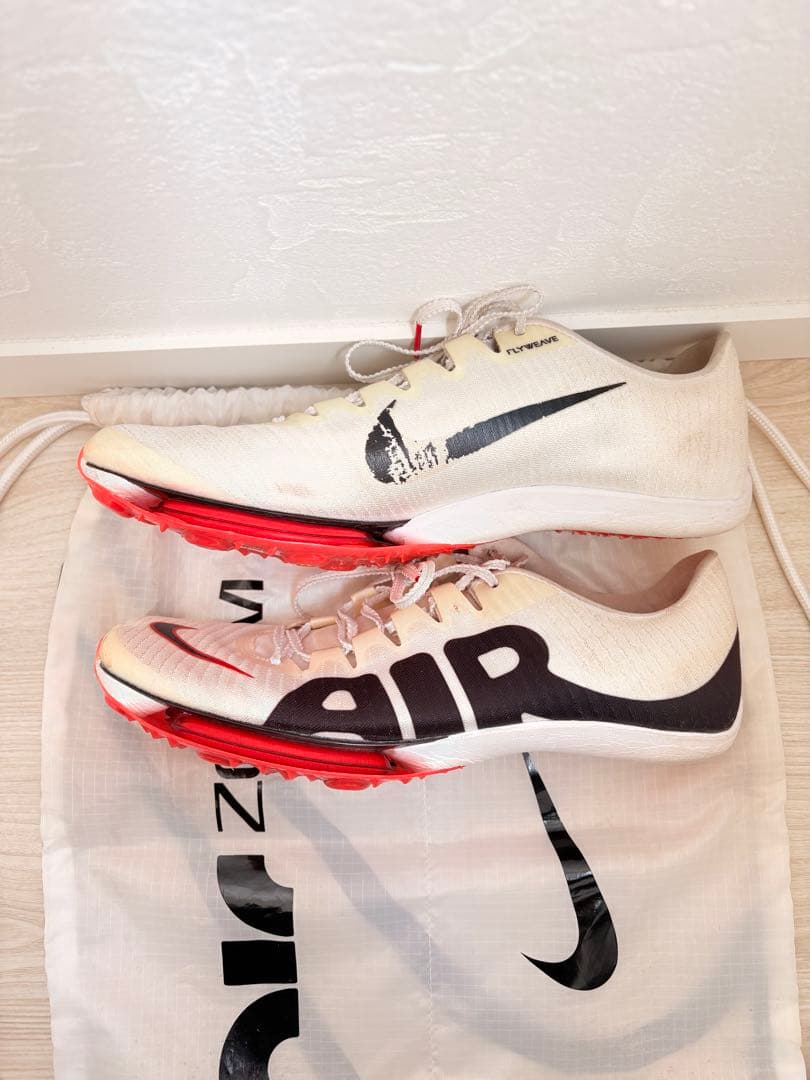 NIKE マックスフライモアテン