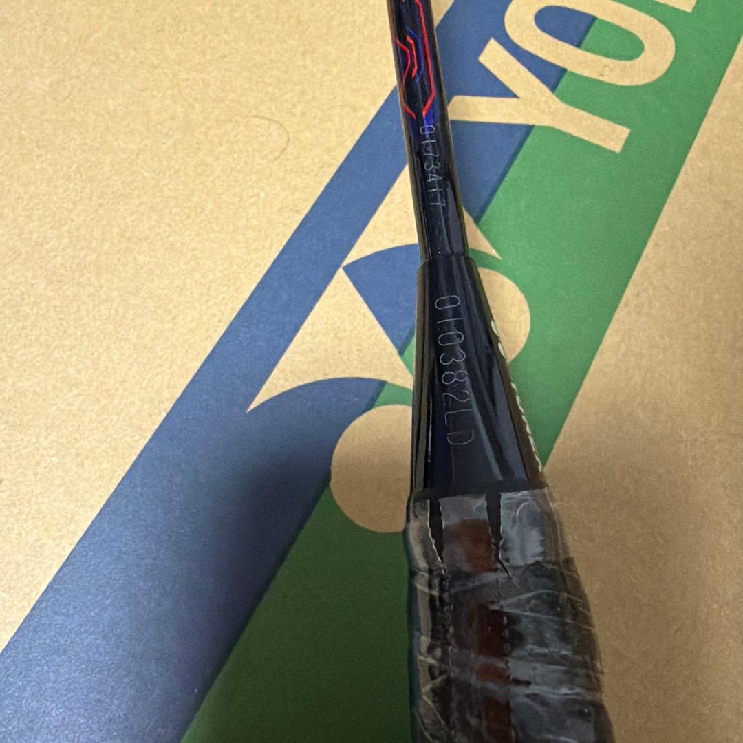 YONEX DUORA 8xp バドミントンラケット　3UG5