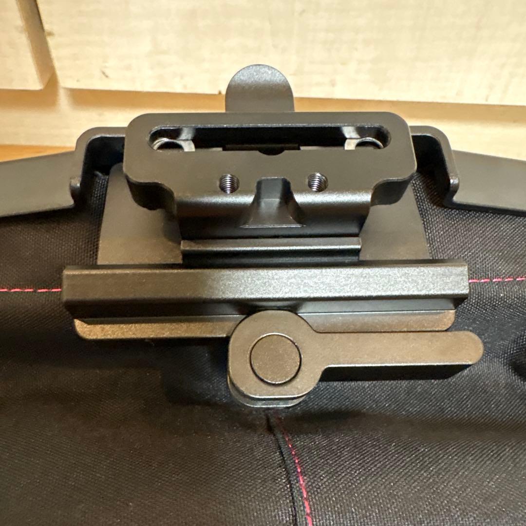 REC MOUNT 車体装着バッグ ブラック/ピンク　箱無し　未使用品