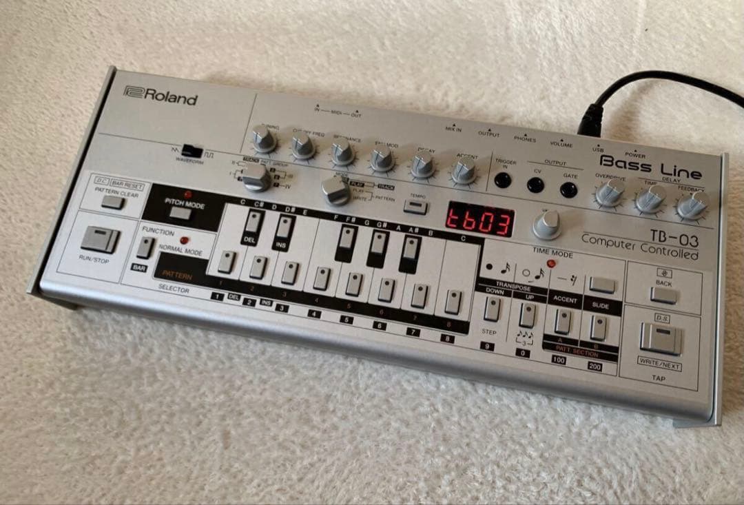 鍵盤楽器 Roland TB-03 Boutique Bass Line