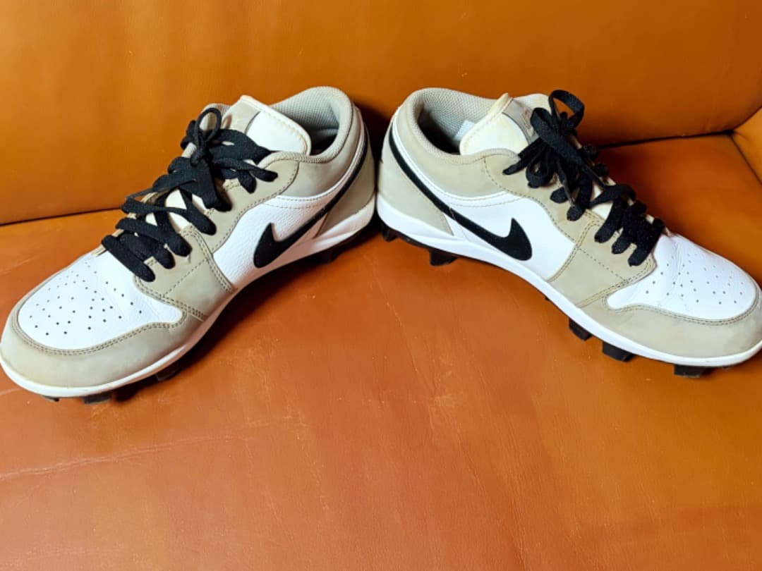 USA国内限定発売モデル☆Nike☆ジョーダンRetro 1 MCS26.5cm