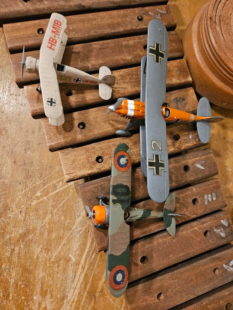 戦闘機　飛行機　模型　プラモデル　完成品　日本軍　ドイツ　アメリカ　昭和レトロ