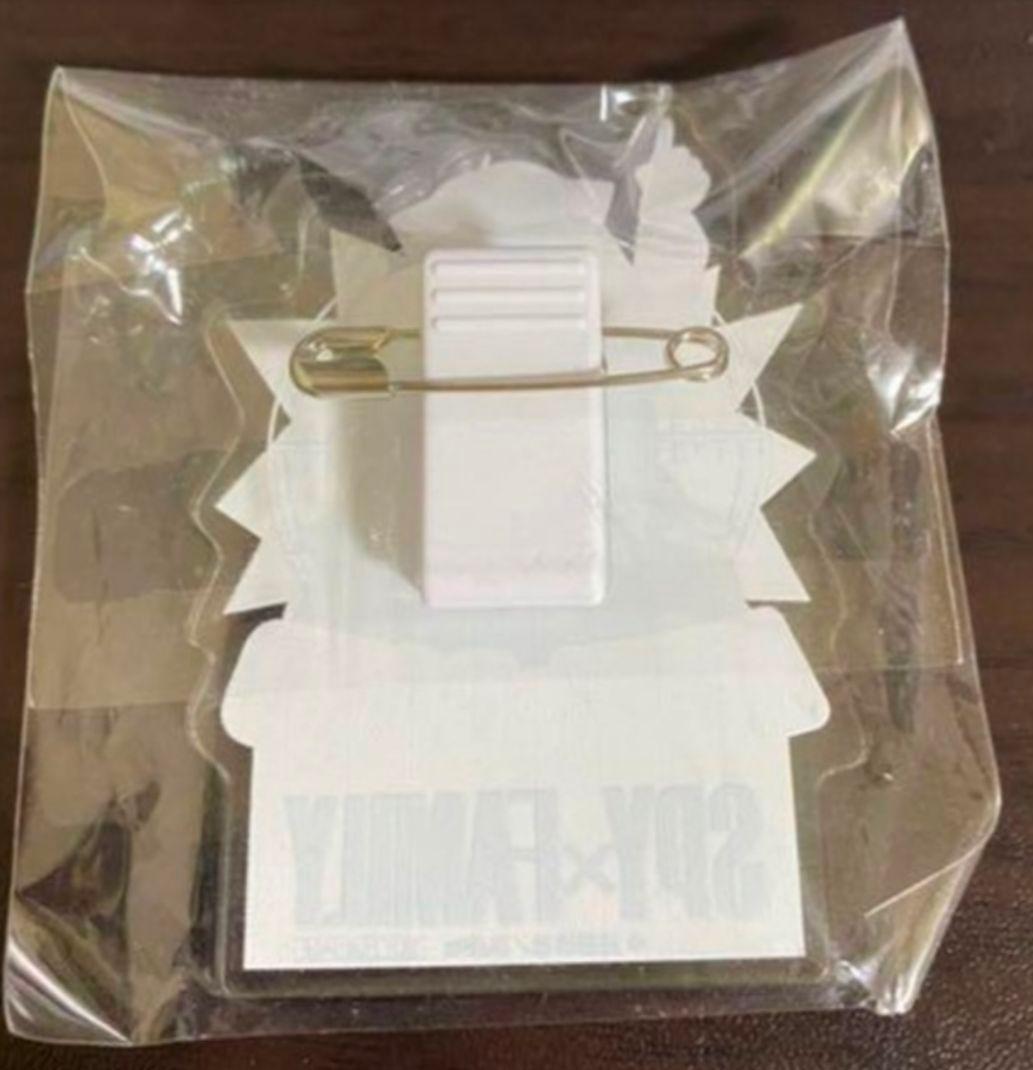 SPY×FAMILY 箔入り　アーニャ　アクリルバッジ　非売品